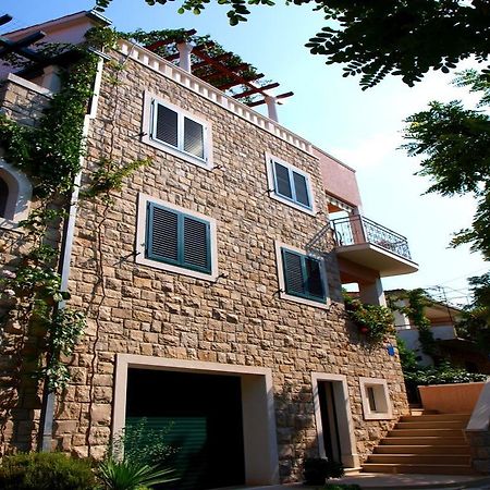 Apartments Mia Постира Стая снимка