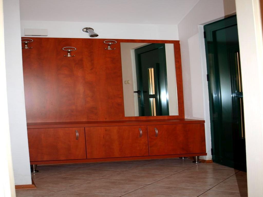 Apartments Mia Постира Стая снимка