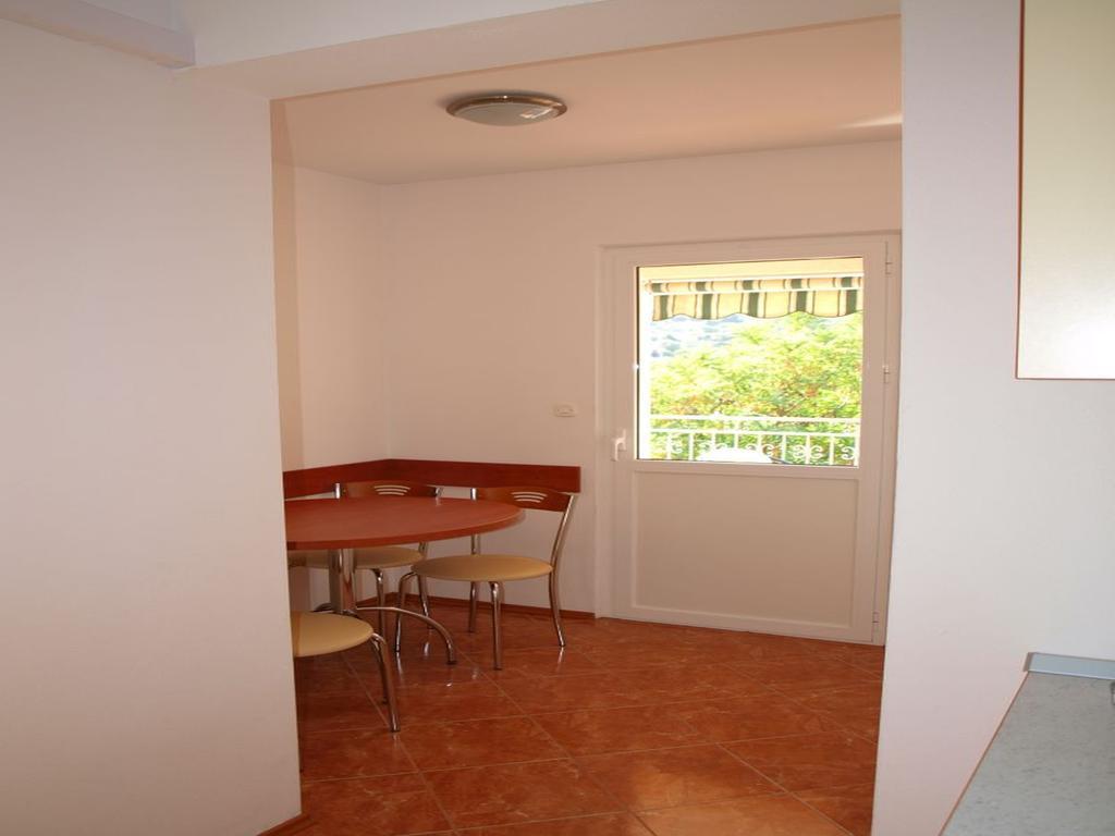 Apartments Mia Постира Стая снимка