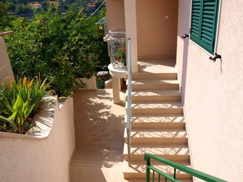 Apartments Mia Постира Стая снимка