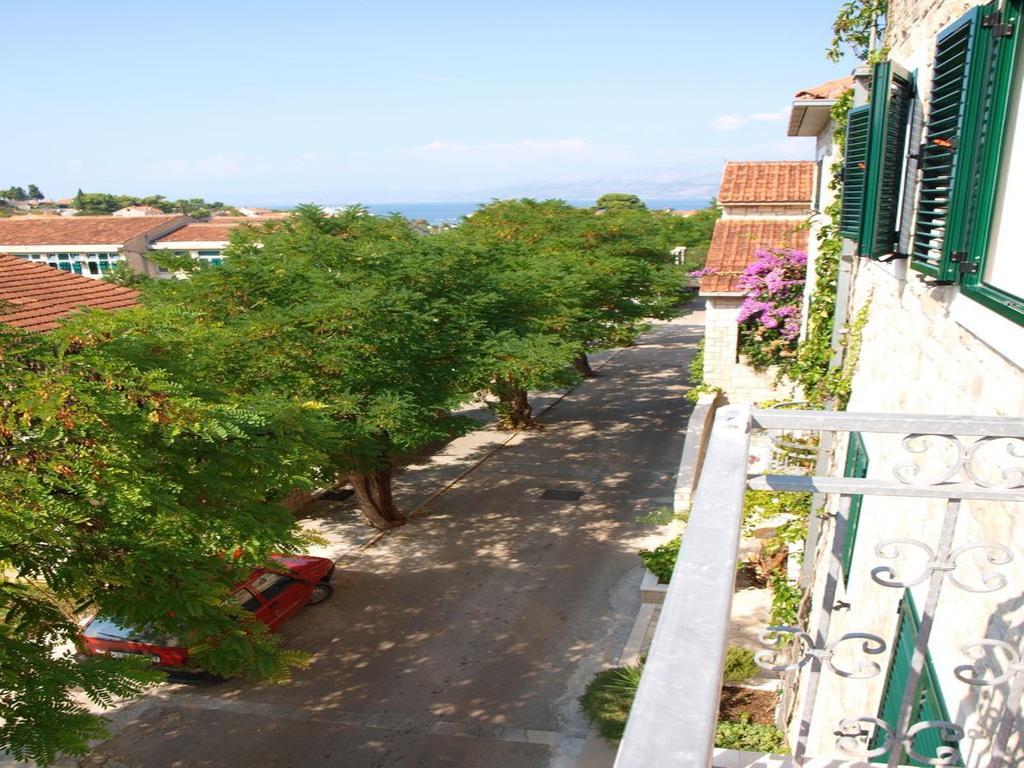 Apartments Mia Постира Стая снимка
